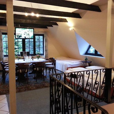 Altes Zollhaus Am Klinikum Hotel Lubeck Ngoại thất bức ảnh