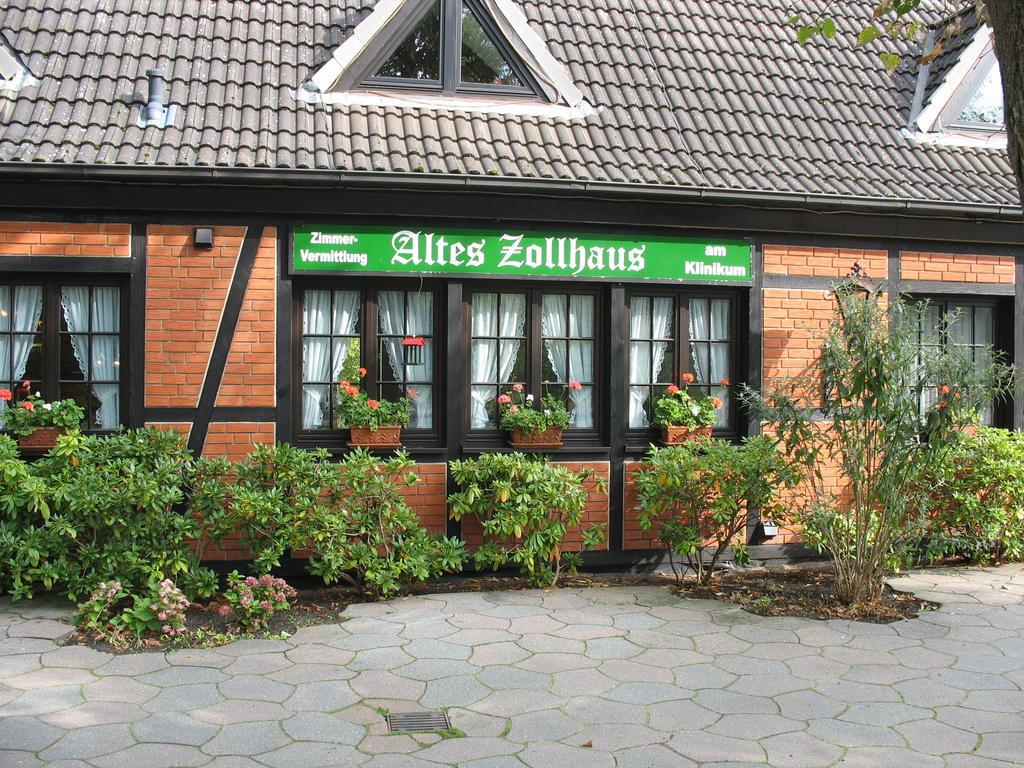Altes Zollhaus Am Klinikum Hotel Lubeck Ngoại thất bức ảnh