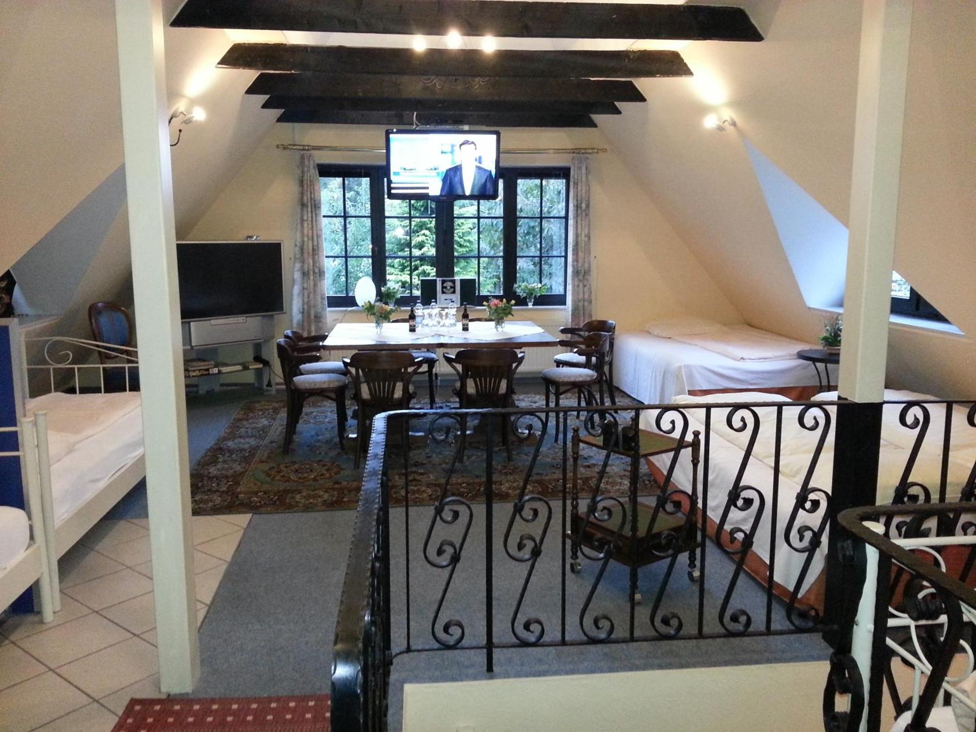 Altes Zollhaus Am Klinikum Hotel Lubeck Ngoại thất bức ảnh
