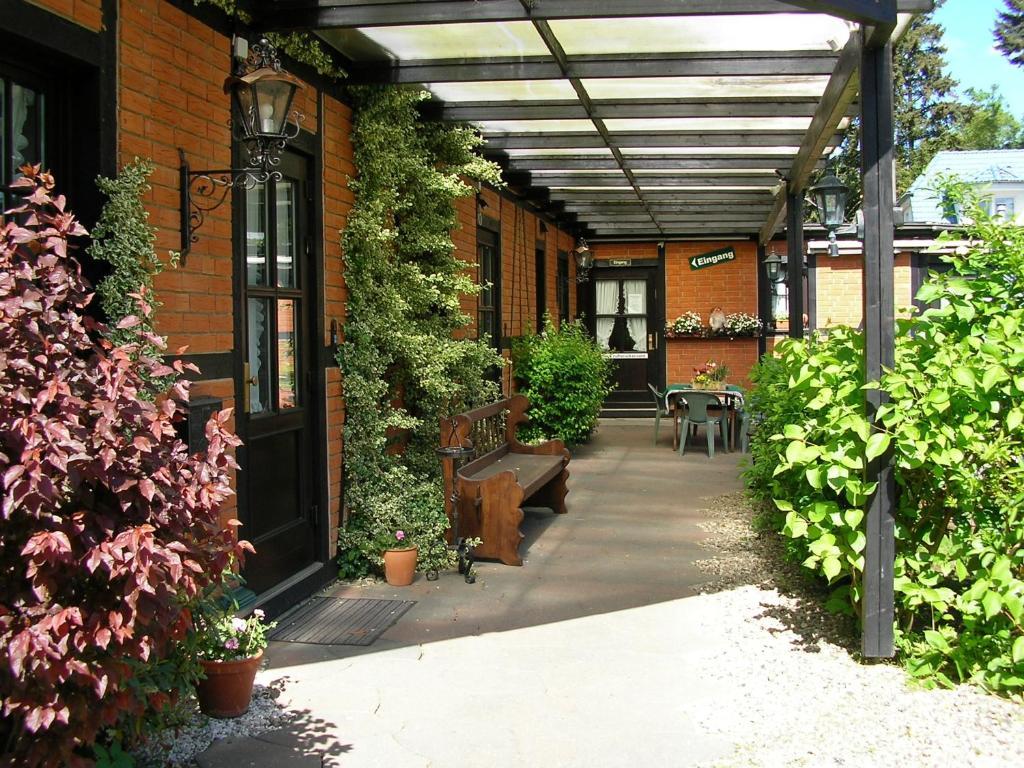 Altes Zollhaus Am Klinikum Hotel Lubeck Ngoại thất bức ảnh