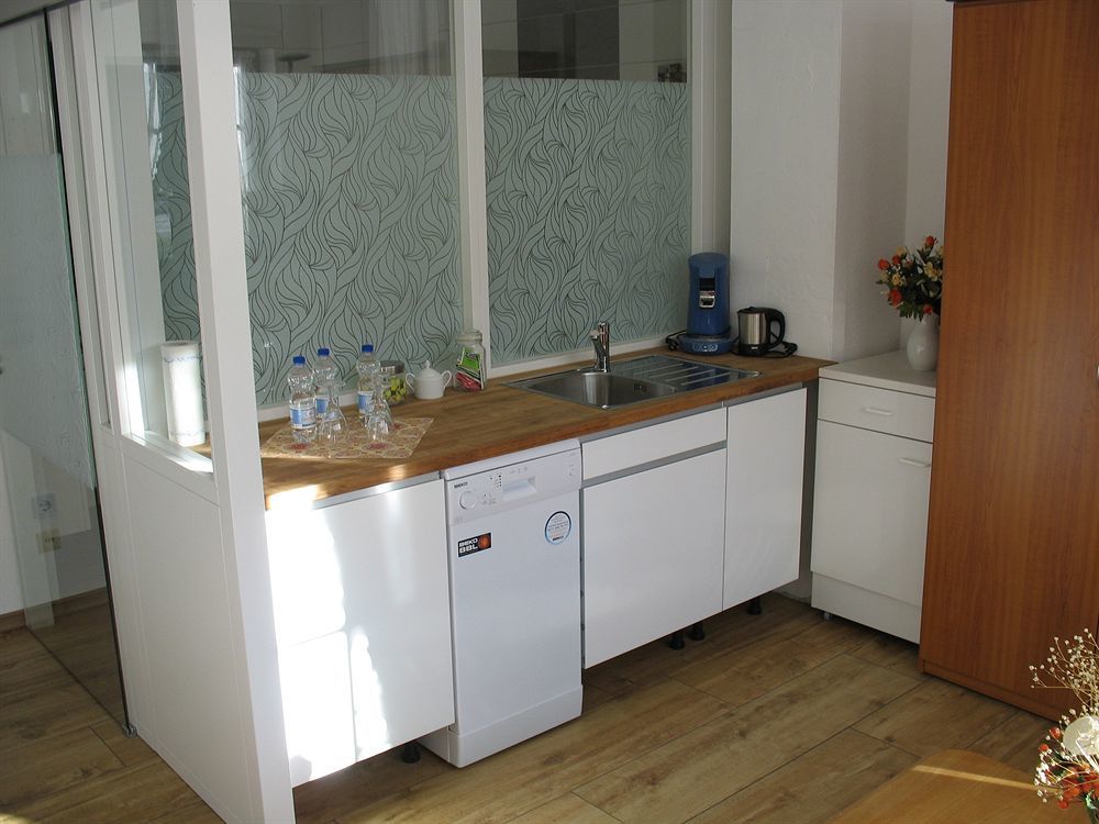 Altes Zollhaus Am Klinikum Hotel Lubeck Ngoại thất bức ảnh