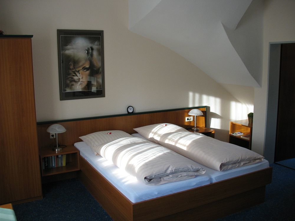 Altes Zollhaus Am Klinikum Hotel Lubeck Ngoại thất bức ảnh