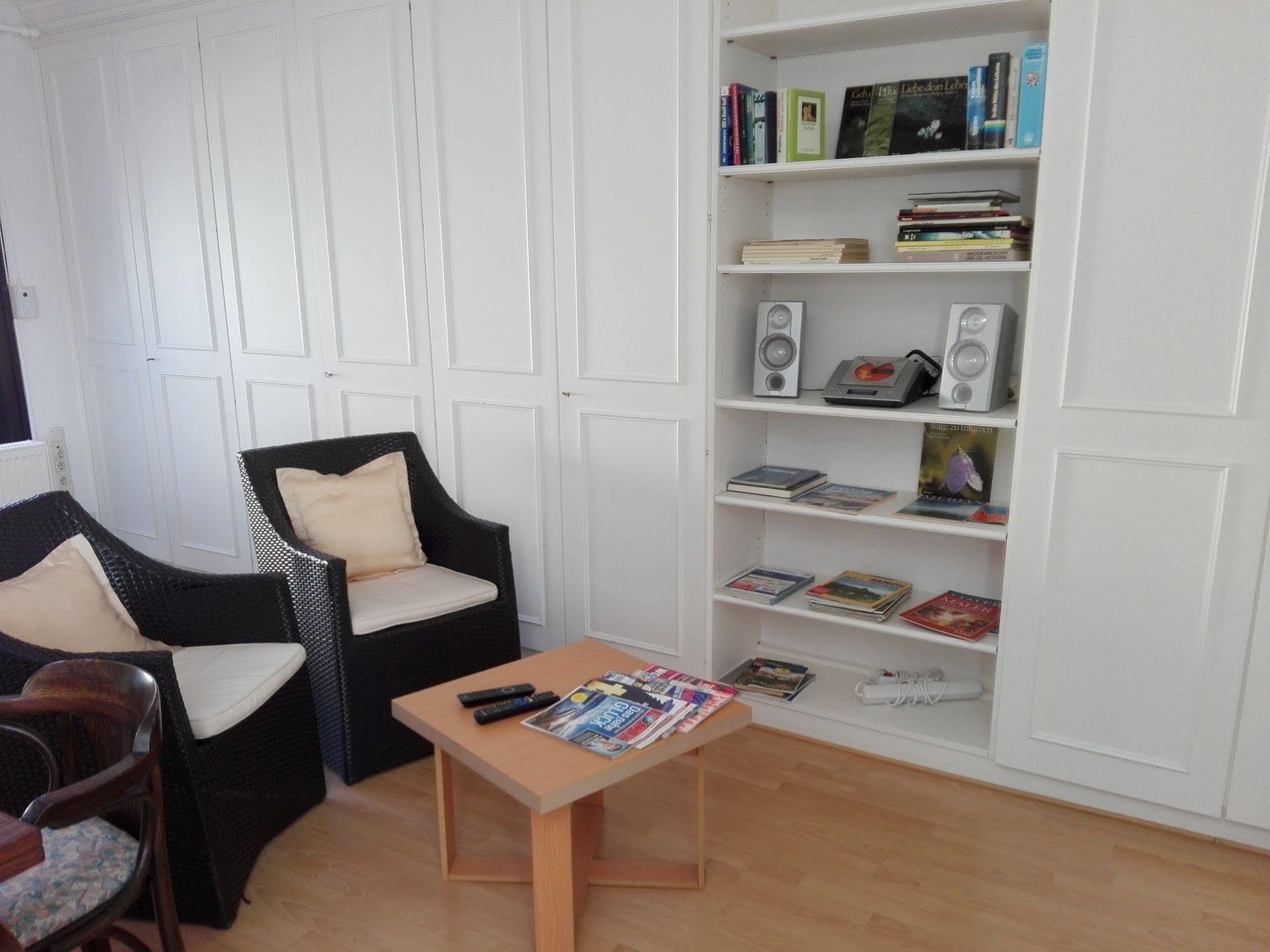 Altes Zollhaus Am Klinikum Hotel Lubeck Ngoại thất bức ảnh