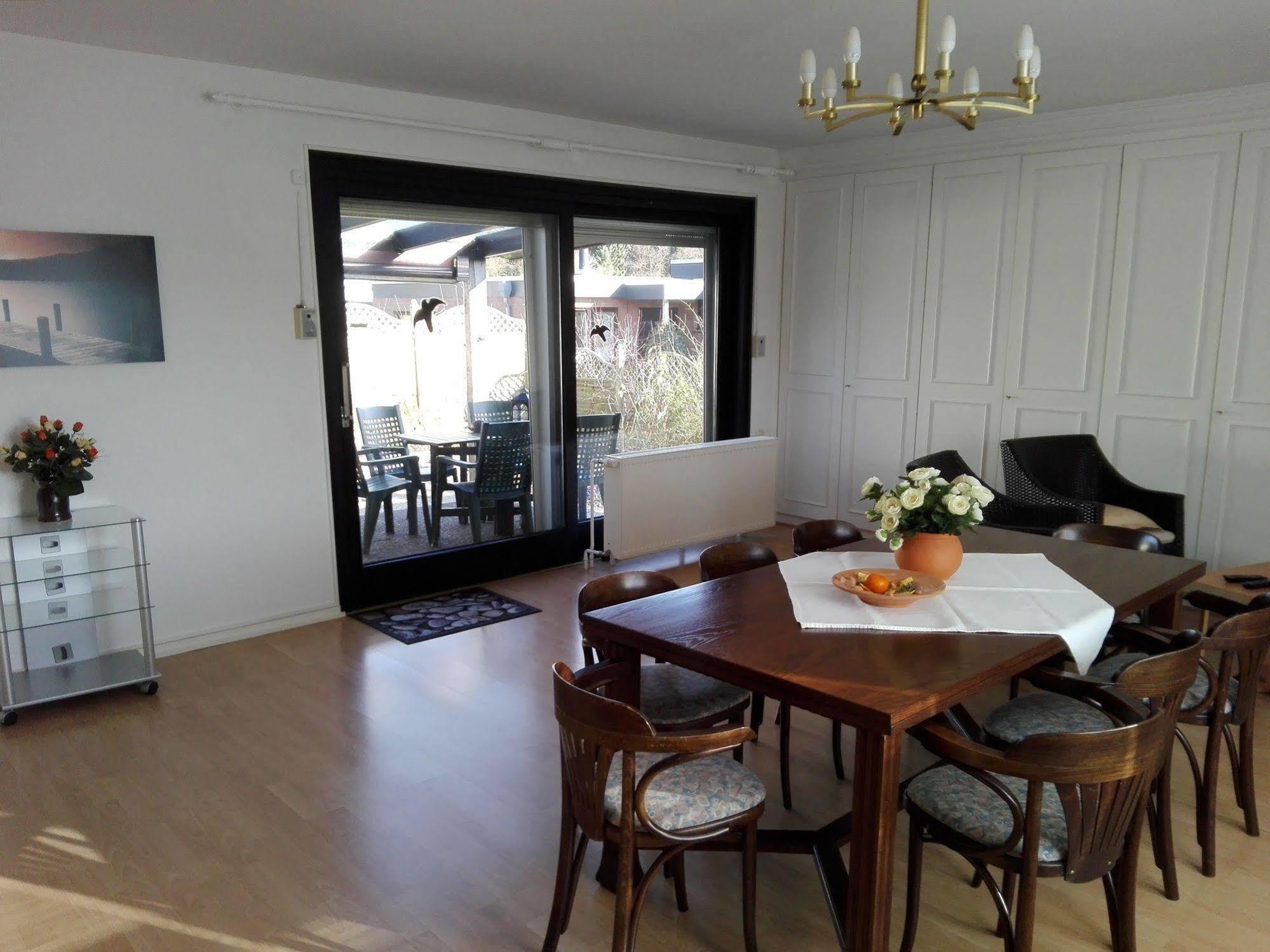 Altes Zollhaus Am Klinikum Hotel Lubeck Ngoại thất bức ảnh