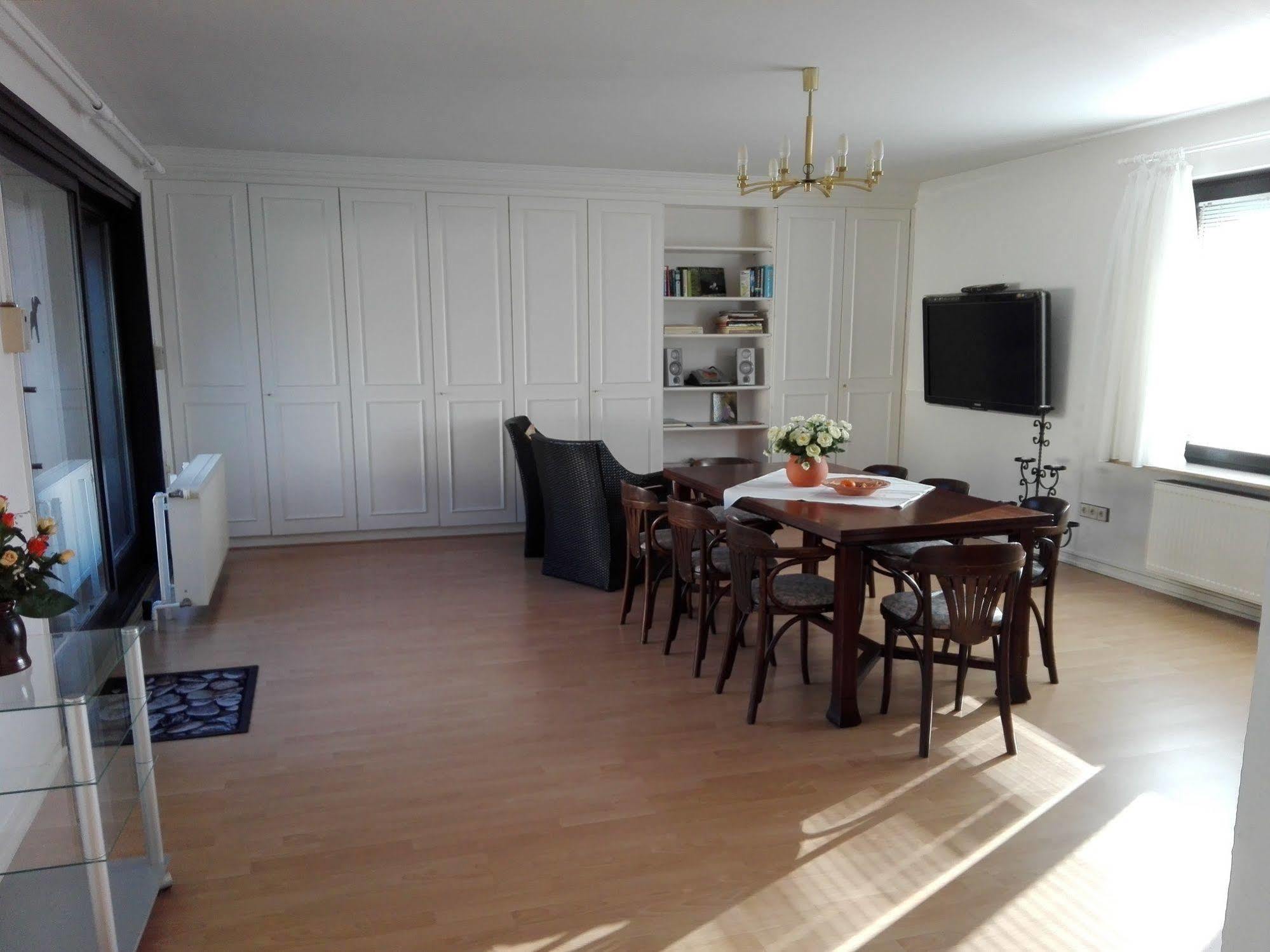 Altes Zollhaus Am Klinikum Hotel Lubeck Ngoại thất bức ảnh