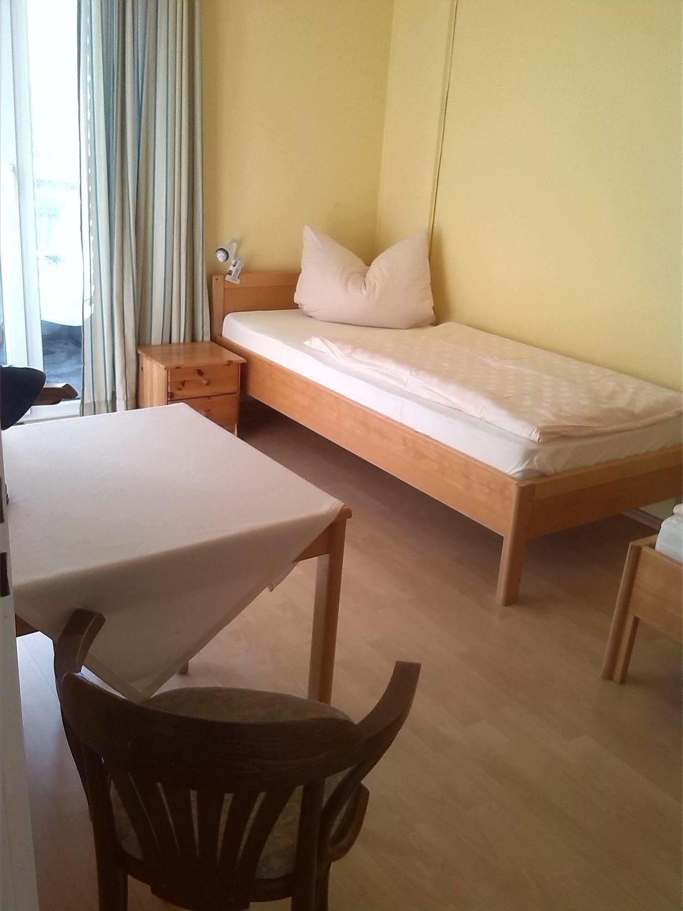 Altes Zollhaus Am Klinikum Hotel Lubeck Ngoại thất bức ảnh